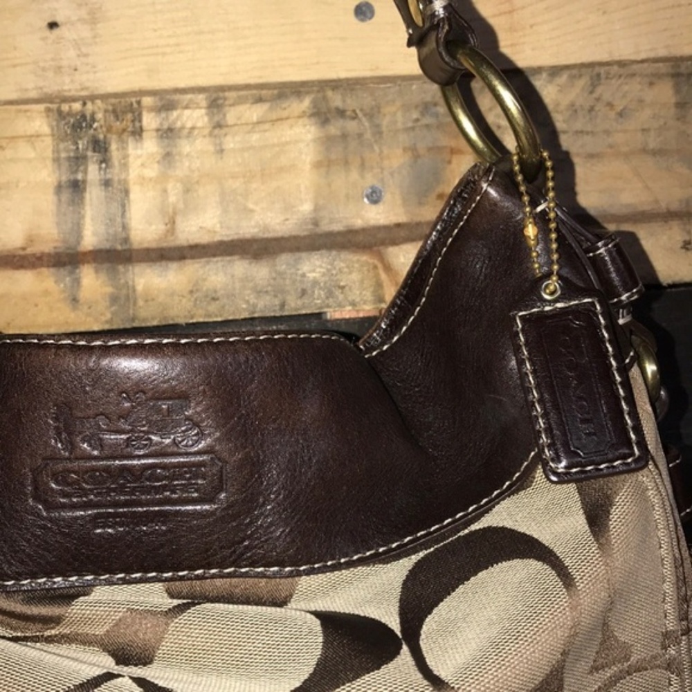 Coach Signature Zoe Hobo with Dust Bag - Picture 8 of 8